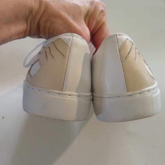 Helena and Kristie white sneakers w/ hand & heart detail at sides size 39/ 9 - Picture 4 of 9